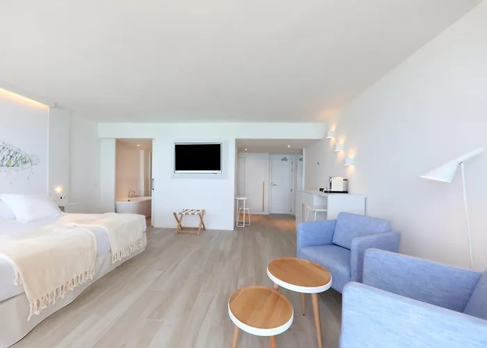 Iberostar Waves Bahia De Palma - Adults Only Hotel