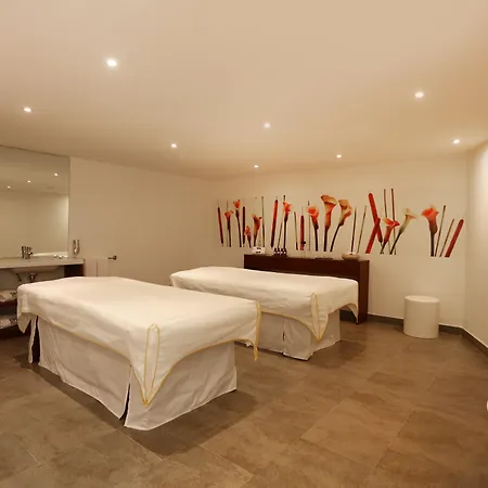 מלון Iberostar Waves Bahia De Palma - Adults Only 4*