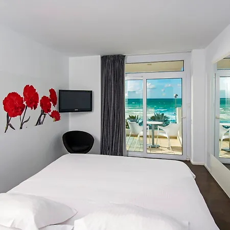 Готель Iberostar Waves Bahia De Palma - Adults Only